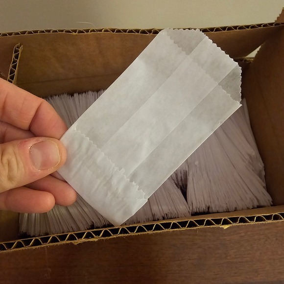 Uline S 11591 2 x 3.5 Flat Glassine Bags 2000 Count White Samples Retail - Picture 4 of 4